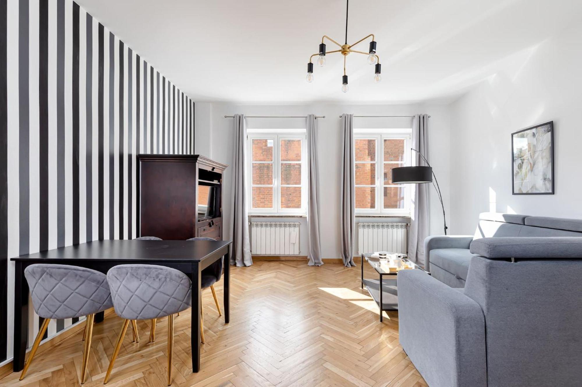 Fashioned Rycerska By Renters Warszawa